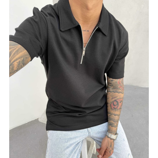 SHORT SLEEVE T-SHIRT IN BLACK WITH ZIPPER