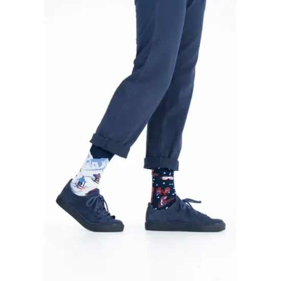 UNISEX SOCKS WITH 'FREEDOM TOWER' PATTERN RED