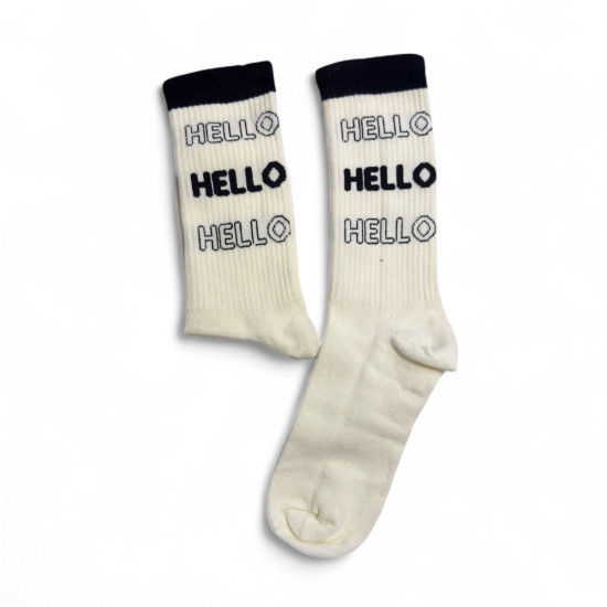 UNISEX ΚΑΛΤΣΑ ΜΕ ΣΧΕΔΙΟ 'HELLO΄ ΣΕ ΜΠΕΖ