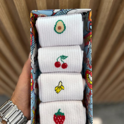 DESIGNED SOCKS IN A 3+1 PACKAGE