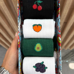 DESIGNED SOCKS IN A 3+1 PACKAGE