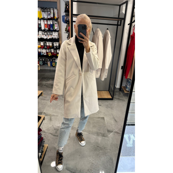 COAT IN LIGHT BEIGE