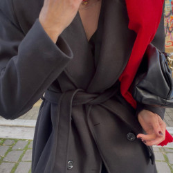 Elegant long coat with buttons and belt - black