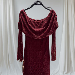 SHORT DRESS WITH LACE IN BURGUNDY
