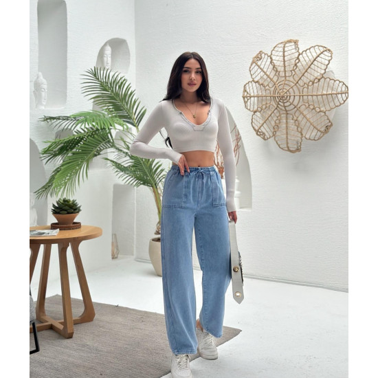 JEANS WITH ELASTIC BAND AND POCKETS