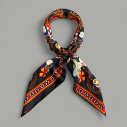 SILK SCARF IN BLACK - RED